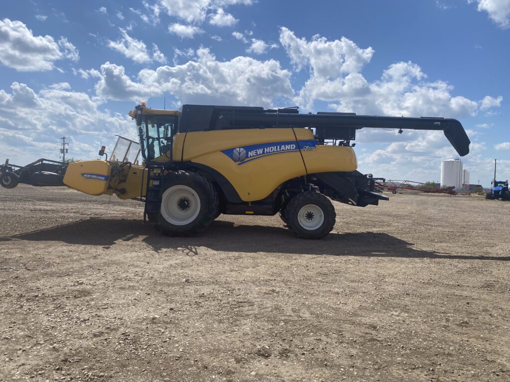 2014 New Holland CR9090Z Combine 2