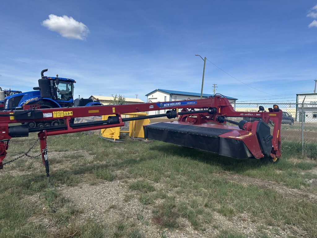 2021 New Holland DB313R Discbine
