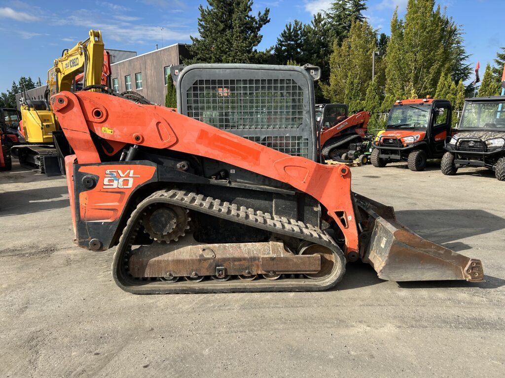 2011 KUBOTA SVL90