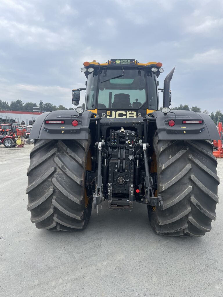 2018 JCB 8330 FastTrac 5