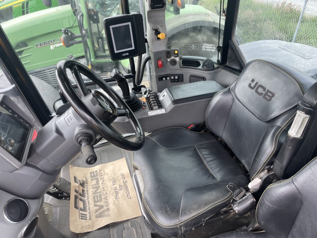 2016 JCB 8330 Fast Trac 6