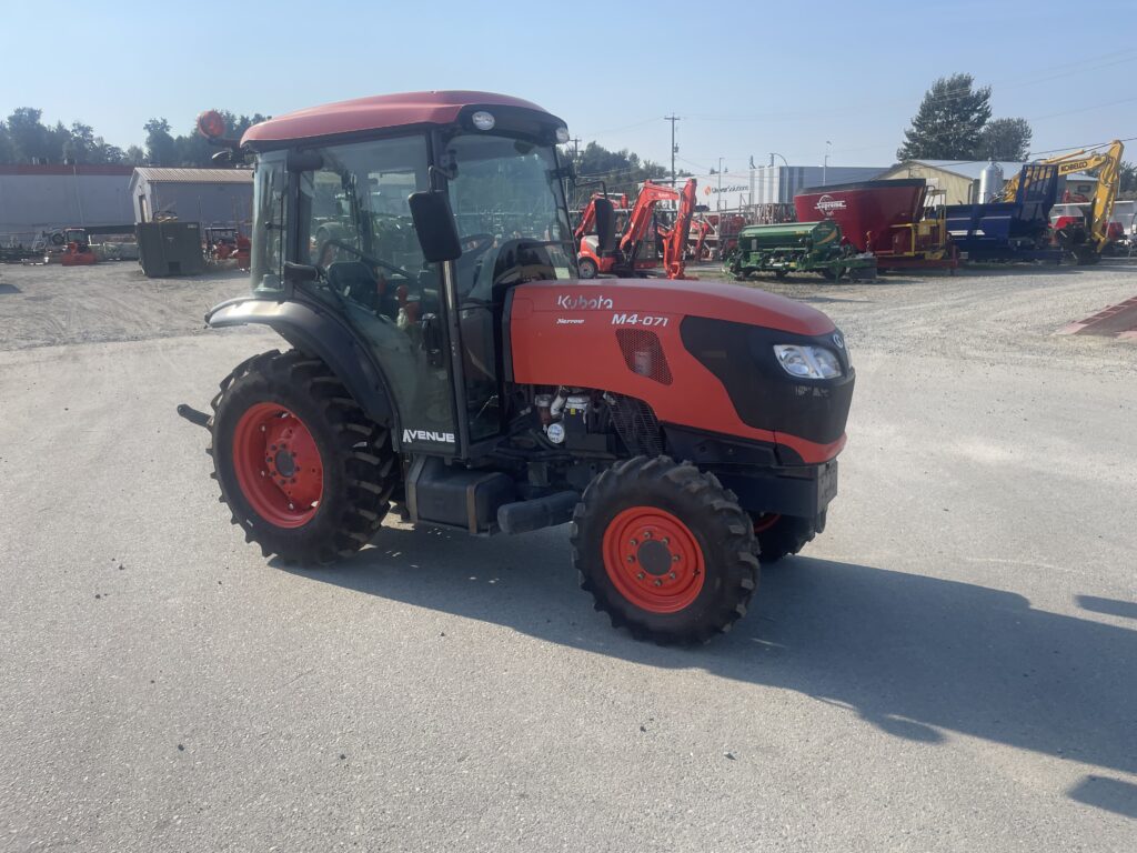 2021 Kubota M4N-071HDCC12
