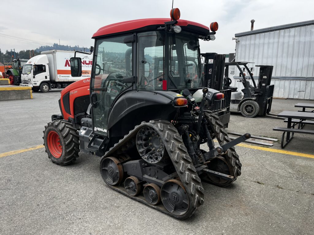 2022 Kubota M5N-091HDPK Cab Tractor 3