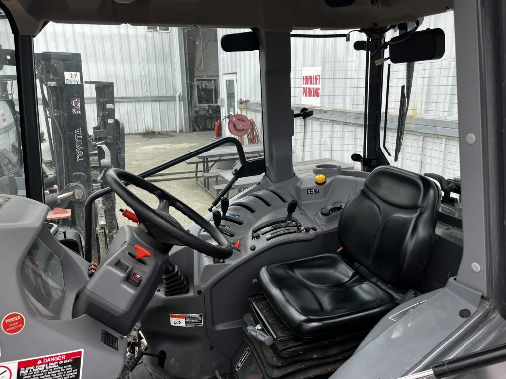 2022 Kubota M5N-091HDPK Cab Tractor 4