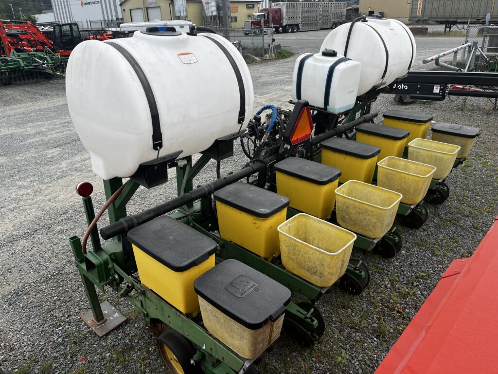 John Deere 7300 6-Row Vacuum Planter 3