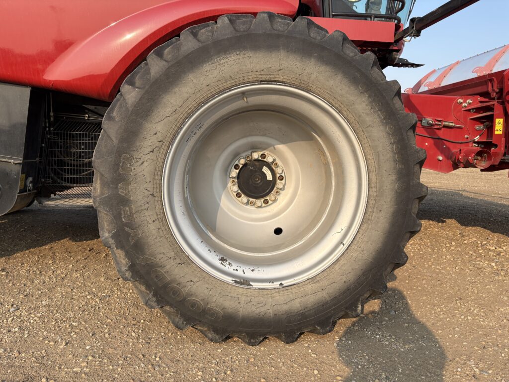 2013 Case IH 8230 Combine w/ 3016 Pickup Header 7