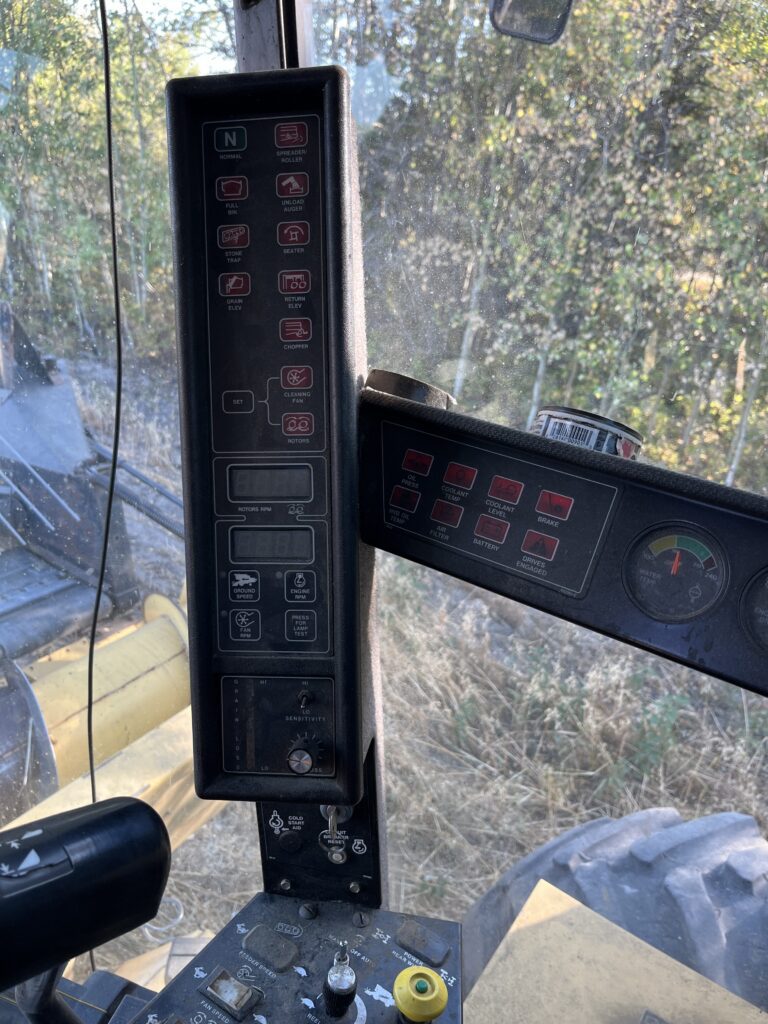 1997 New Holland TR98 Combine 6
