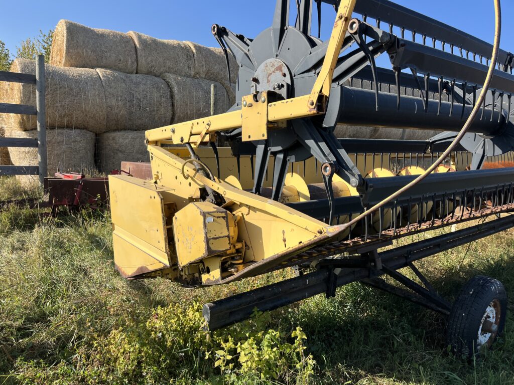 1997 New Holland TR98 Combine 11