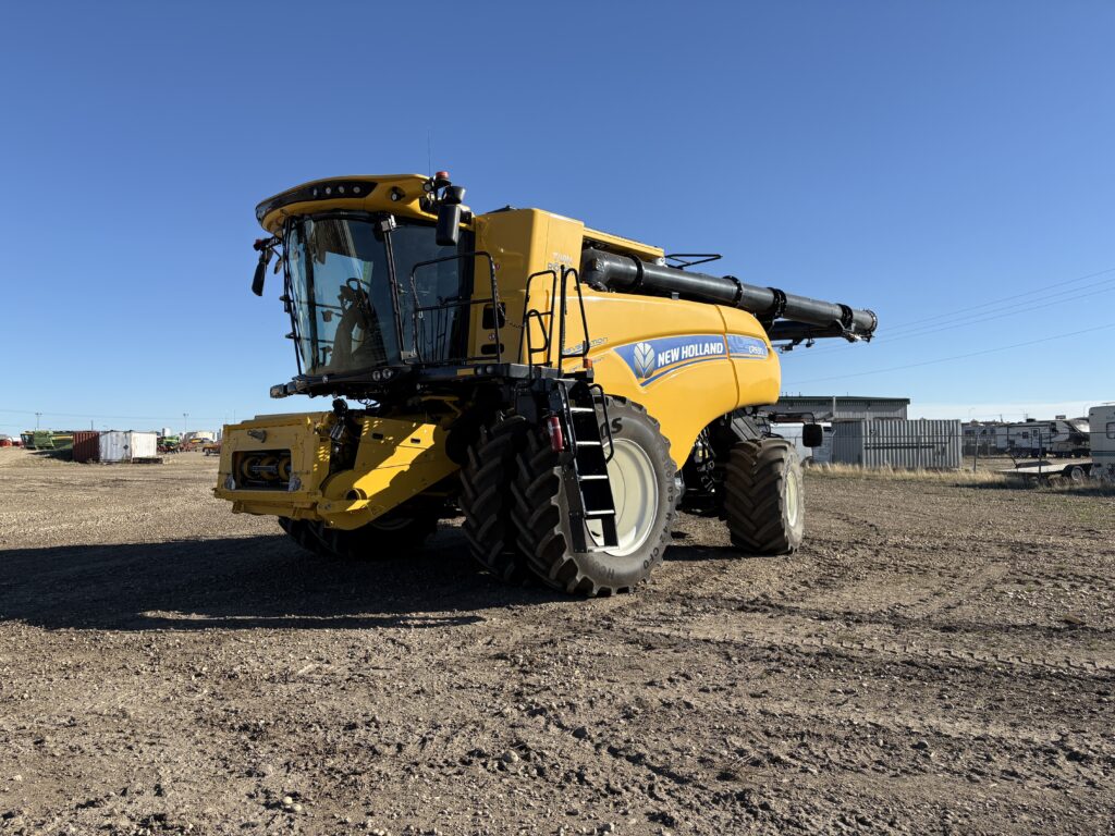 2023 New Holland CR9.90 Combine
