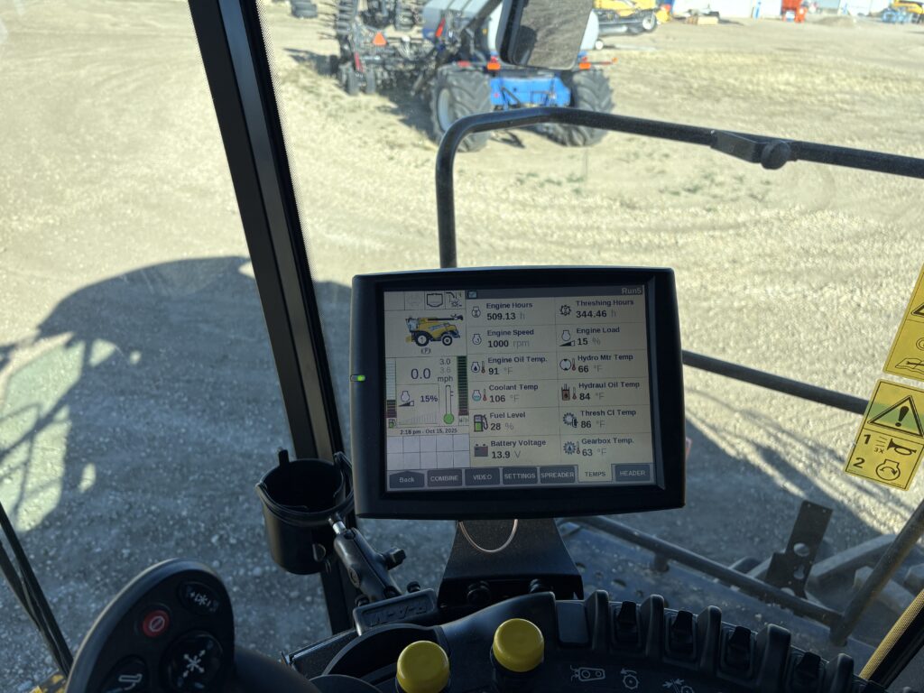 2023 New Holland CR9.90 Combine 7