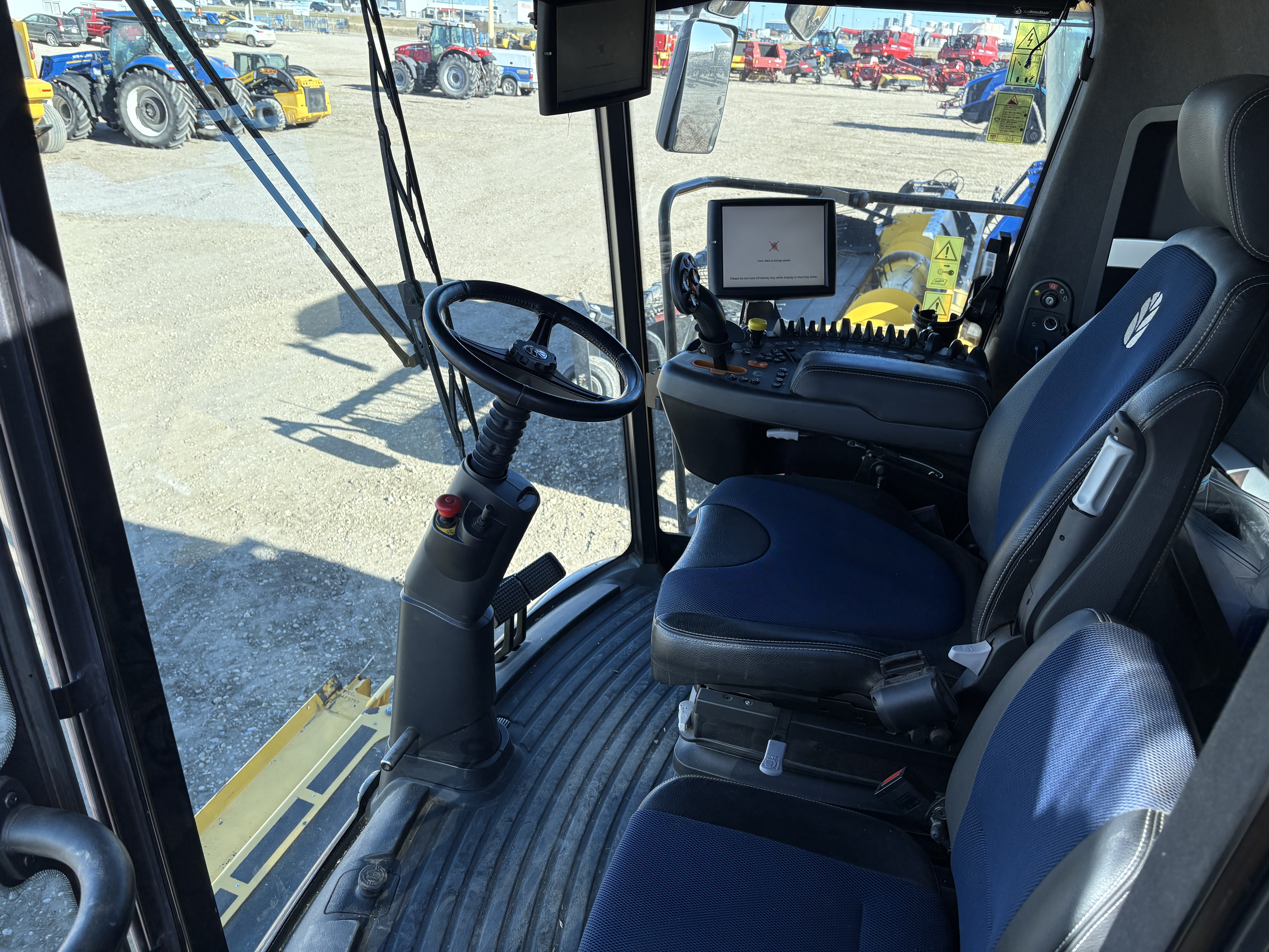 2023 New Holland CR9.90 Combine 7