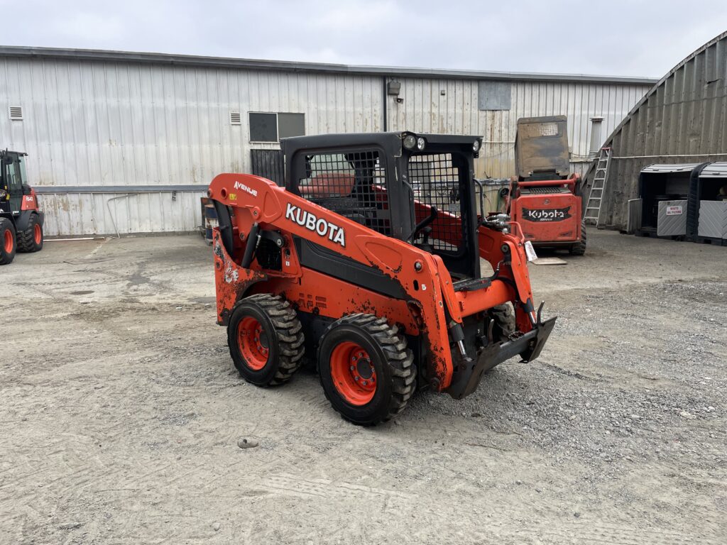 2023 Kubota SSV65P Skidsteer 1