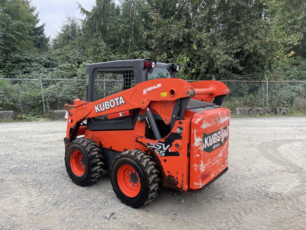 2023 Kubota SSV65P Skidsteer 4