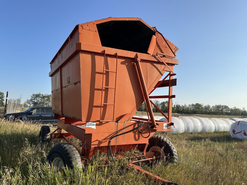 2003 New Holland FP240 Forage Harvester w/ Wagon 9