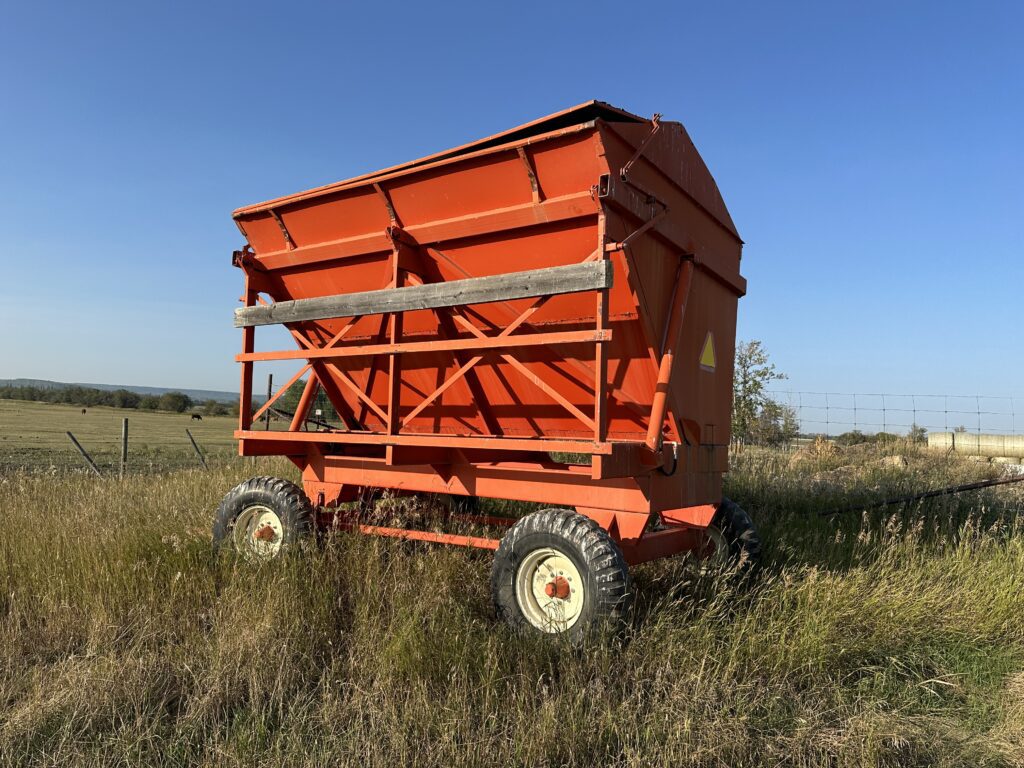 2003 New Holland FP240 Forage Harvester w/ Wagon