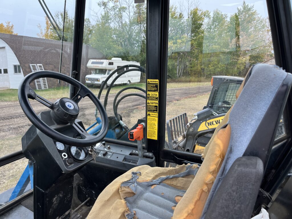 1993 Ford Versatile 7030 Bi-Directional Tractor with Loader 5