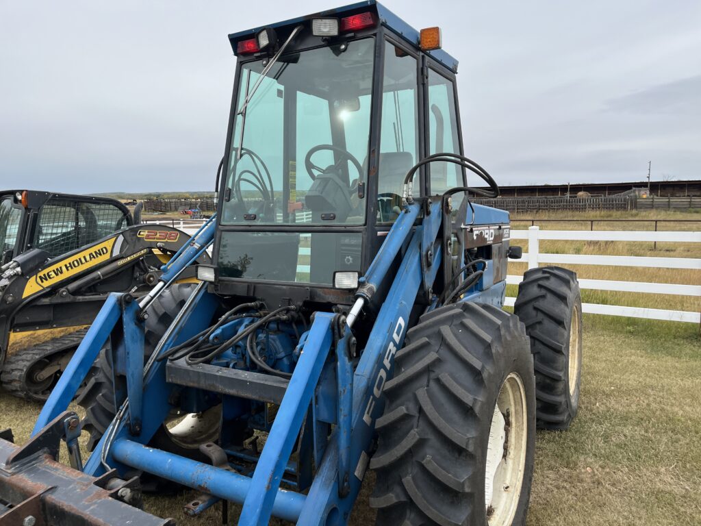 1993 Ford Versatile 7030 Bi-Directional Tractor with Loader 2