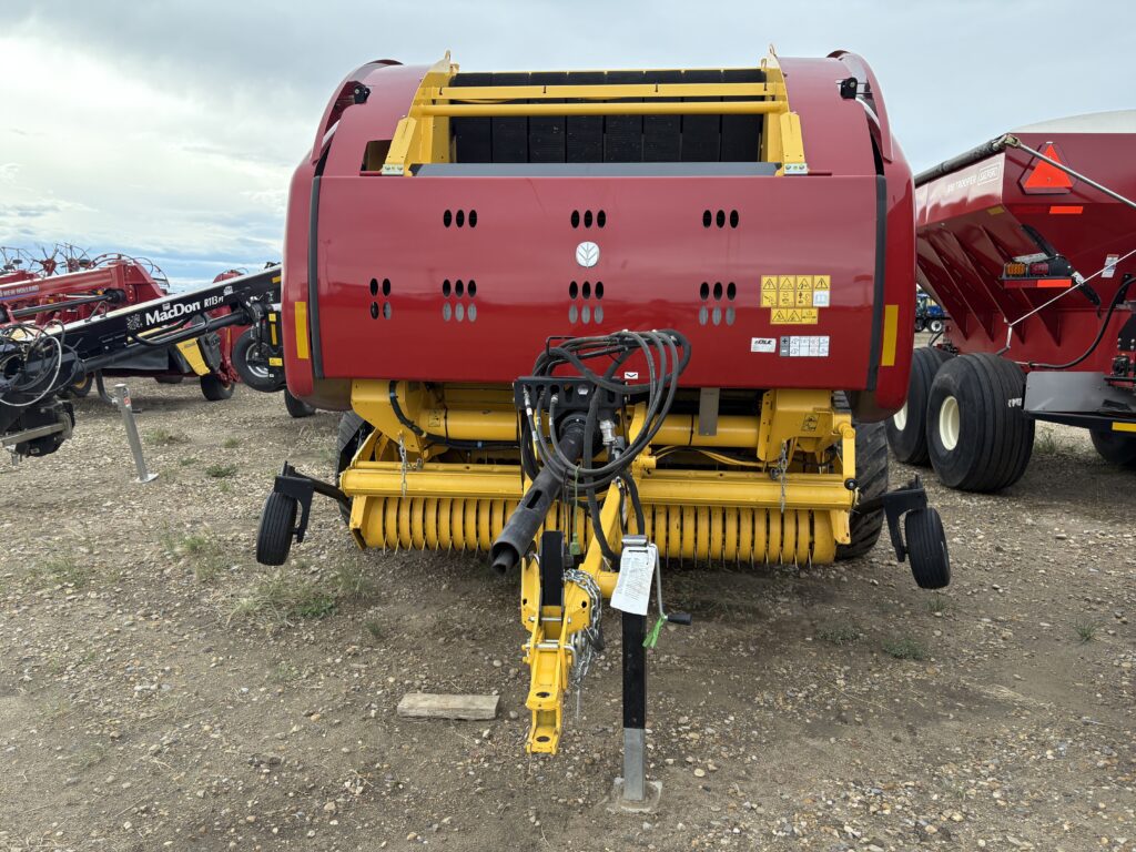 2024 New Holland Roll-Belt 560 Bale Slice Plus 1