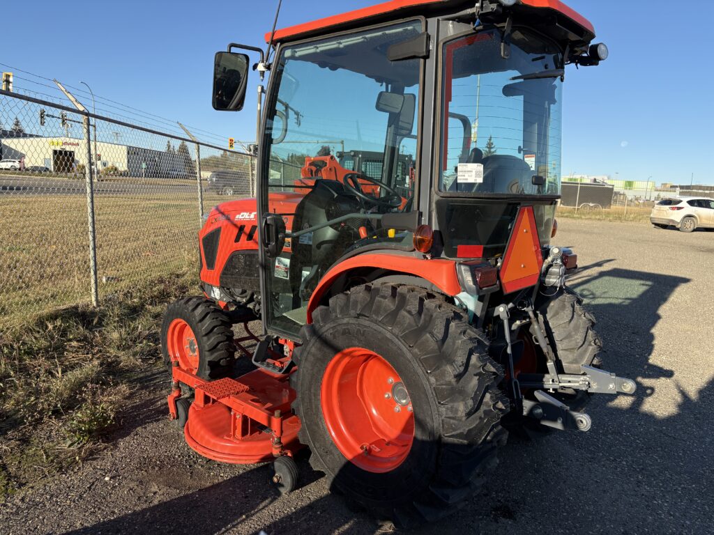 2023 Kubota LX3310HSDCC 2