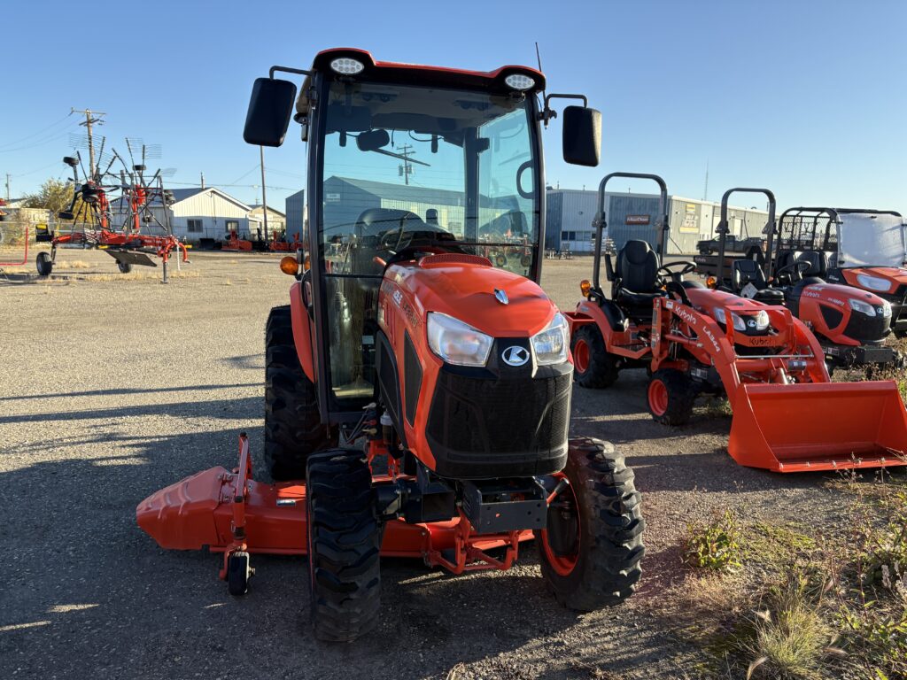 2023 Kubota LX3310HSDCC