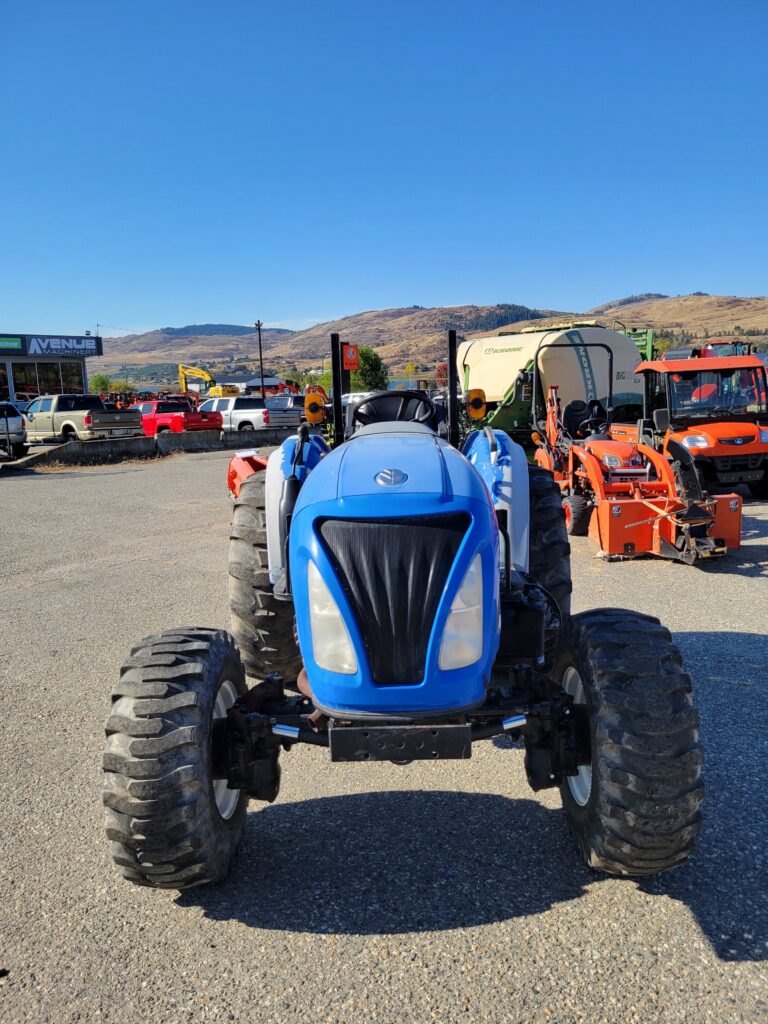 2015 New Holland Boomer 47 5