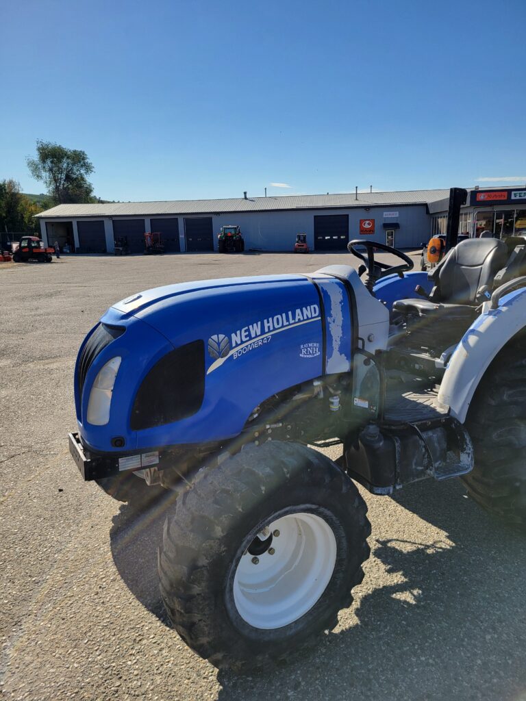 2015 New Holland Boomer 47 1