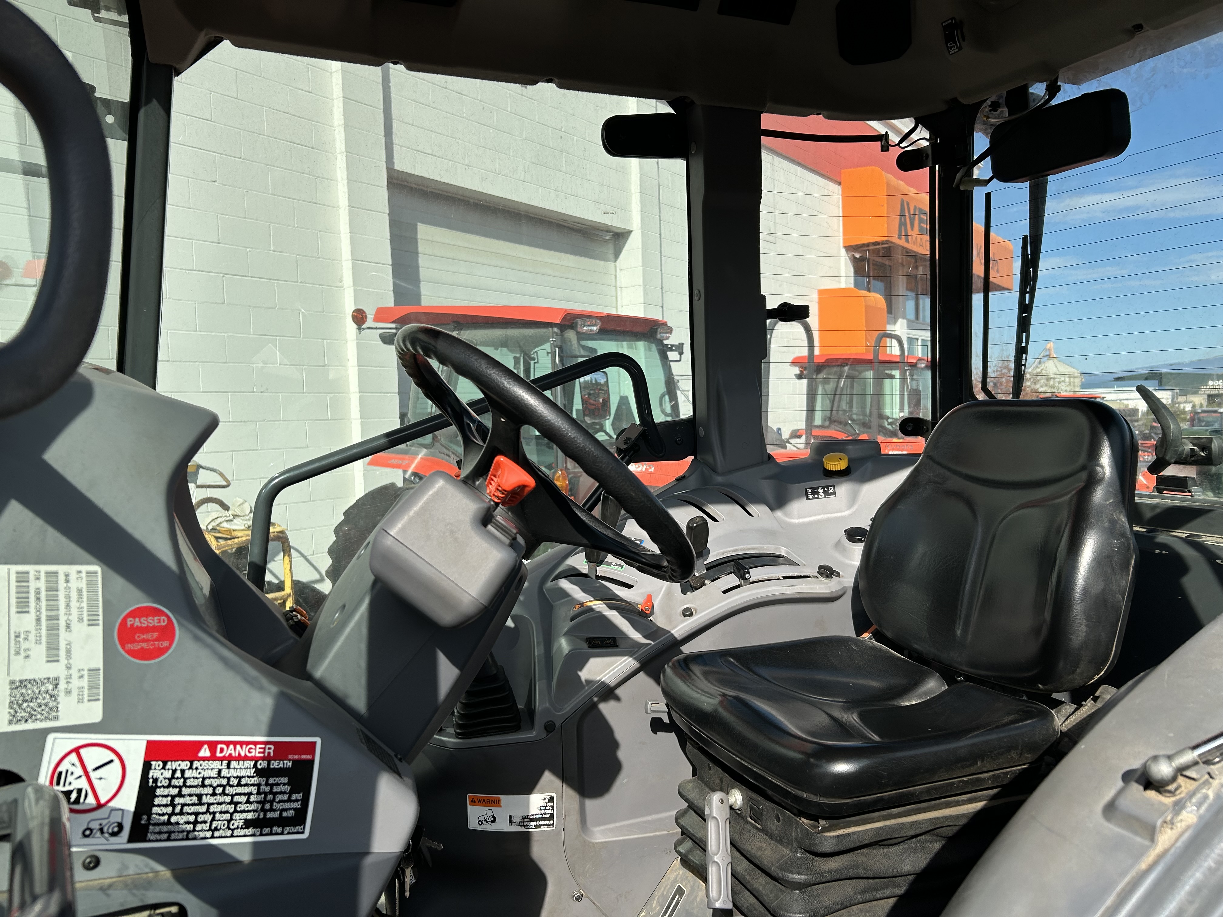 Used 2021 Kubota M4N-071HDCC 4
