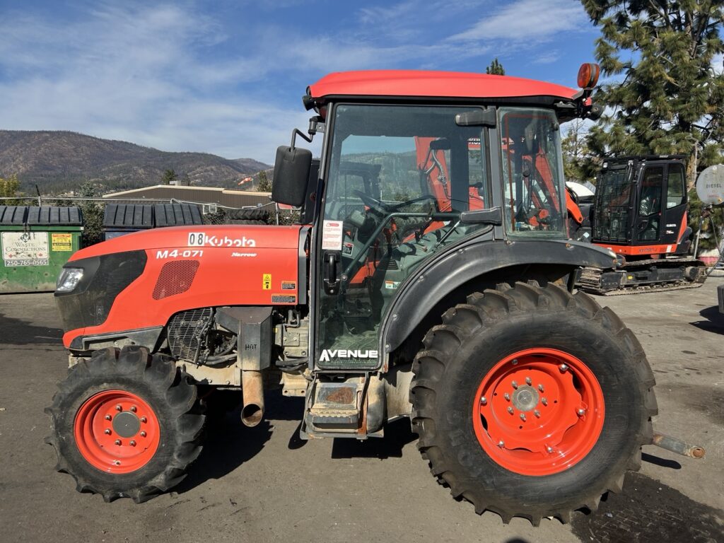 Used 2021 Kubota M4N-071HDCC
