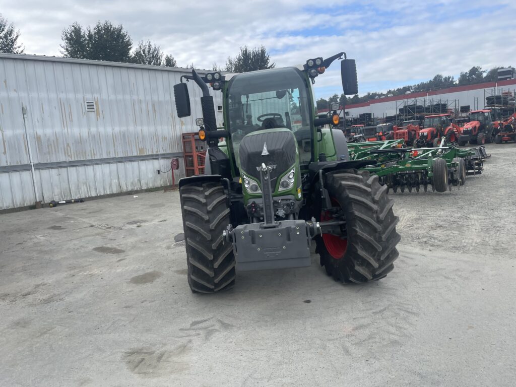 New 2023 Fendt 516G3 Tractor 1