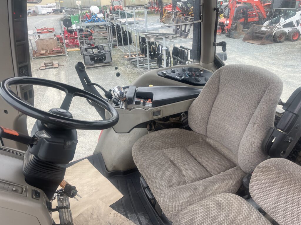 2011 Case Magnum 190 1