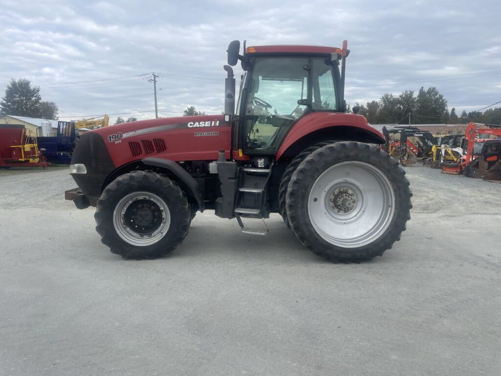 2011 Case Magnum 190 2