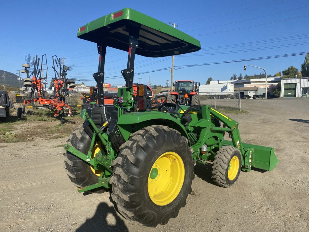 2018 John Deere 4052M 3