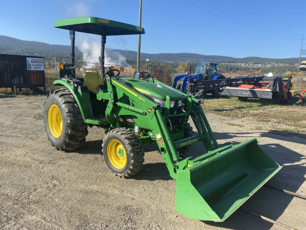 2018 John Deere 4052M