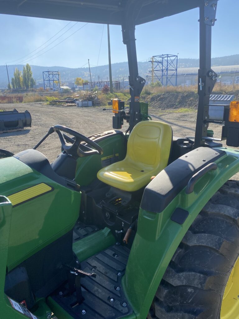 2018 John Deere 4052M 6