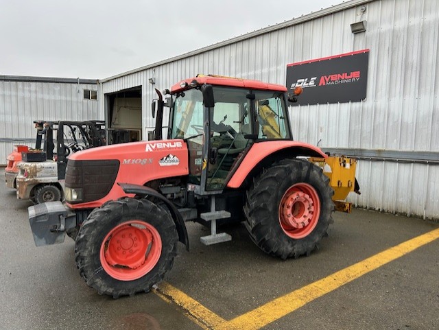 2009 Kubota M108SDSC Tractor with Boom Mower