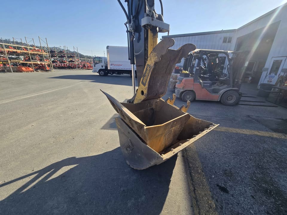 2021 John Deere 85G Excavator 6