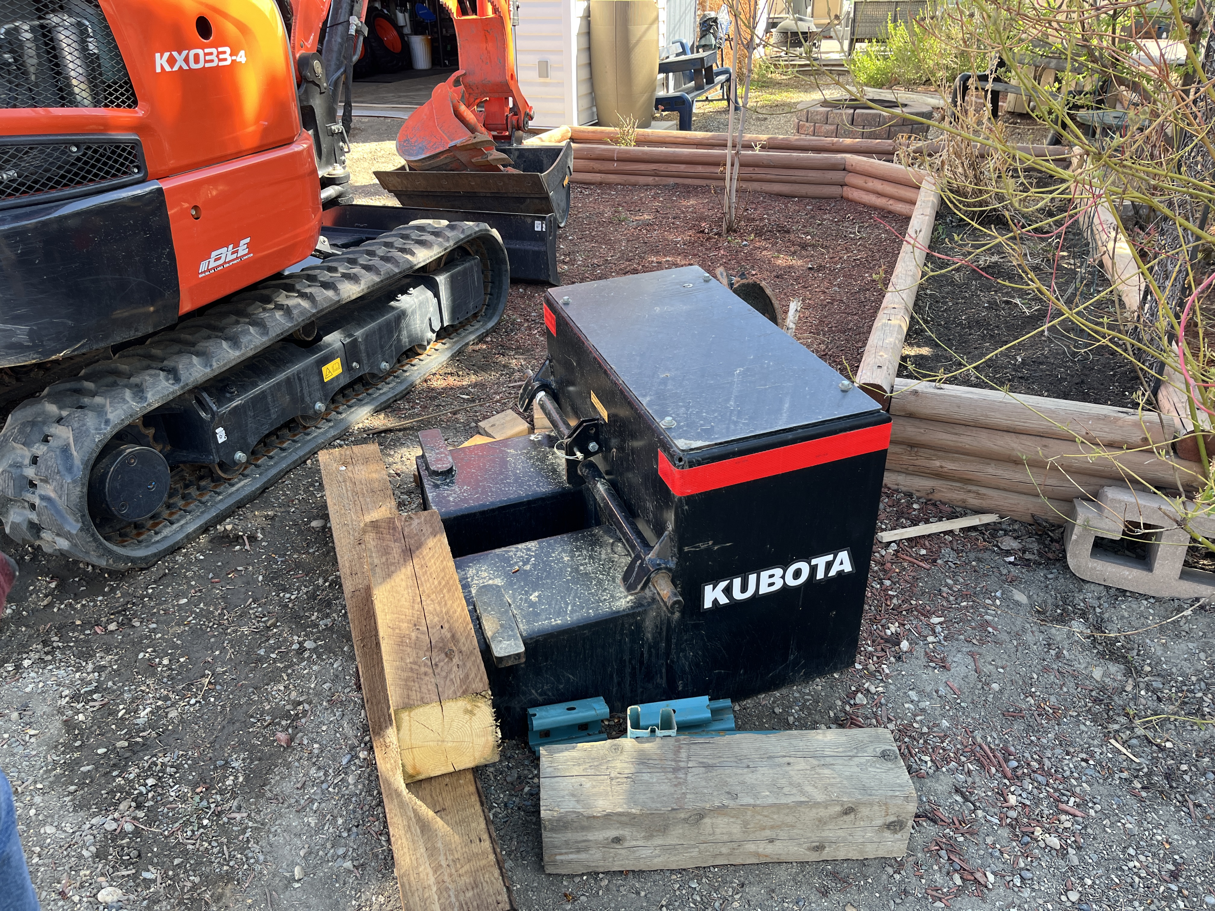 Kubota M9244 Ballast Box
