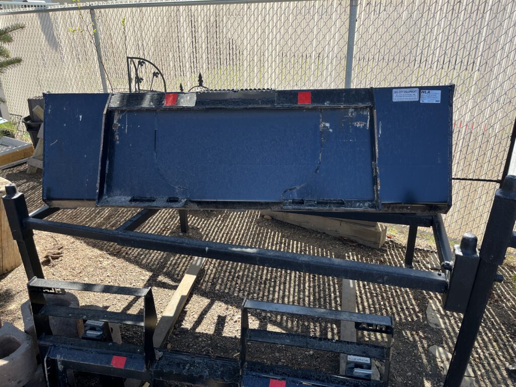 2021 HLA SBLP72T8BO50 Bucket w/ Teeth 1