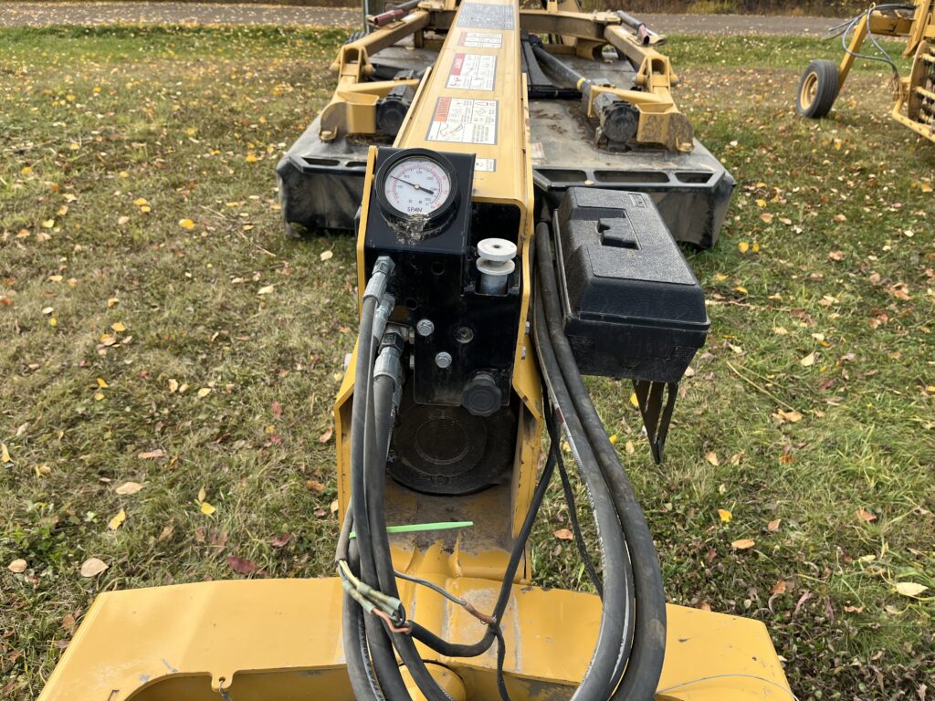 2020 Vermeer TM1410 Discbine 4