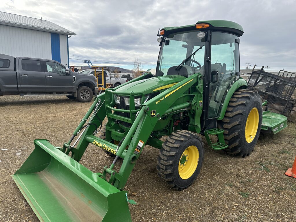 2021 John Deere 4052R Tractor w/ 440 Loader 6