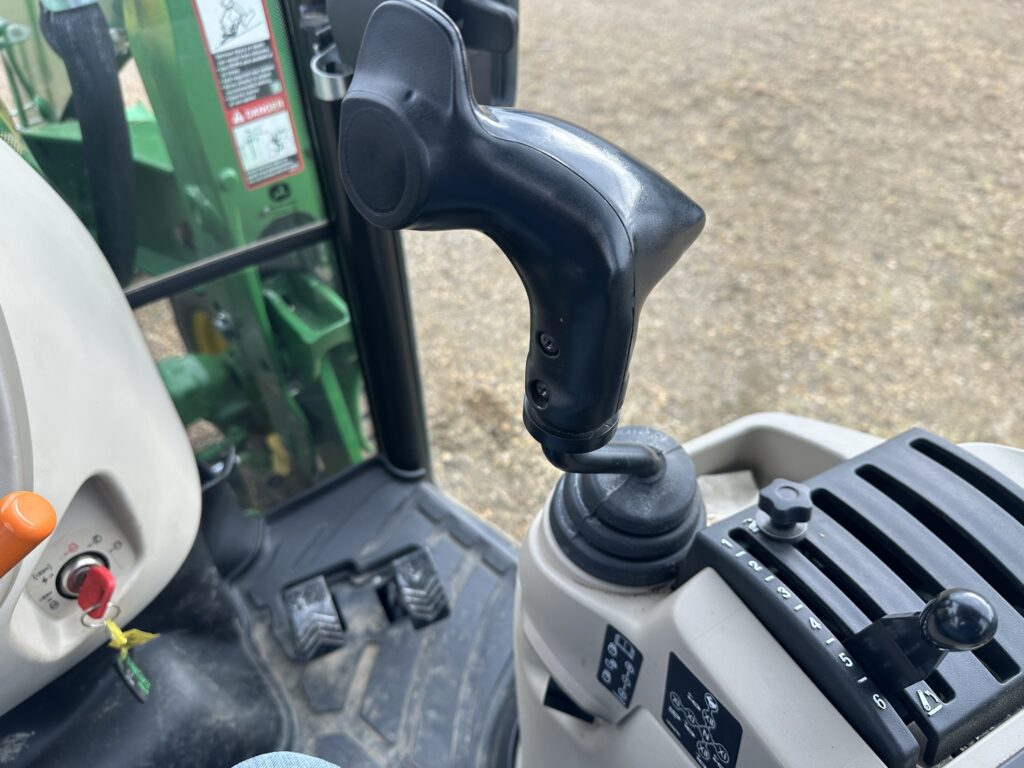 2021 John Deere 4052R Tractor w/ 440 Loader 11