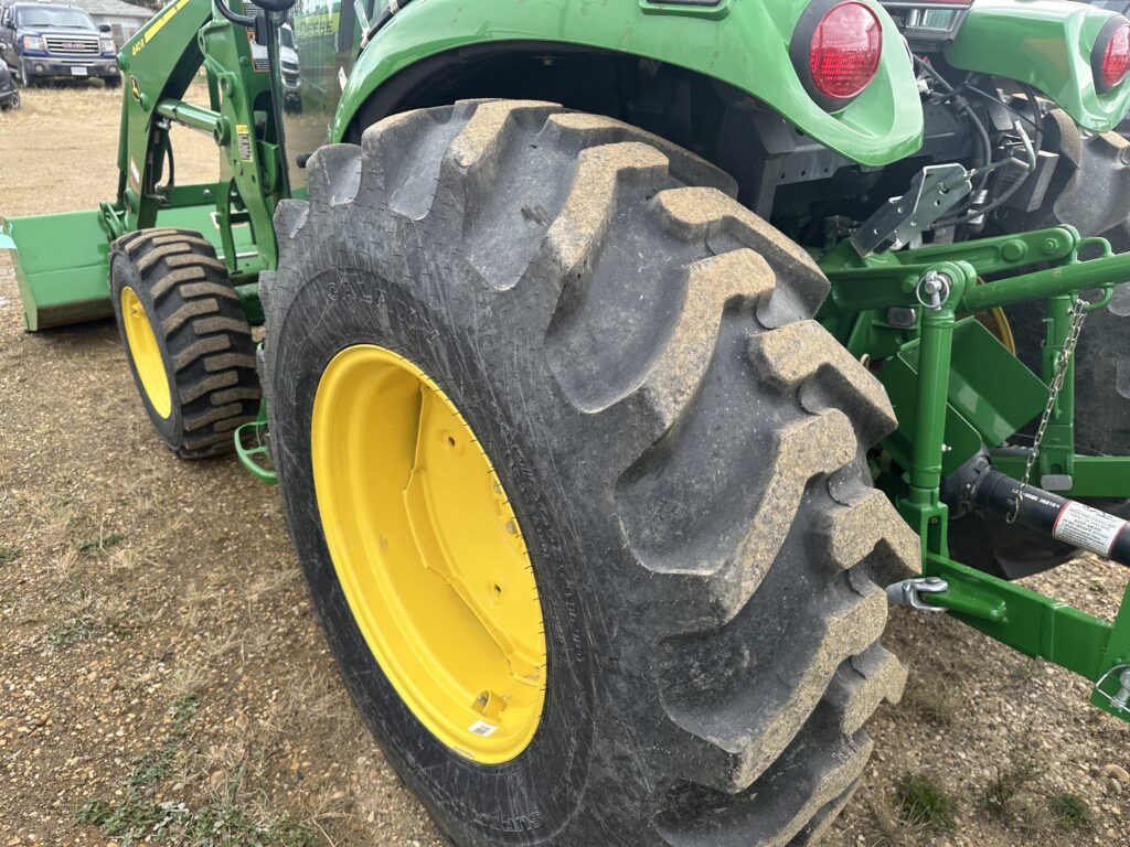 2021 John Deere 4052R Tractor w/ 440 Loader 13