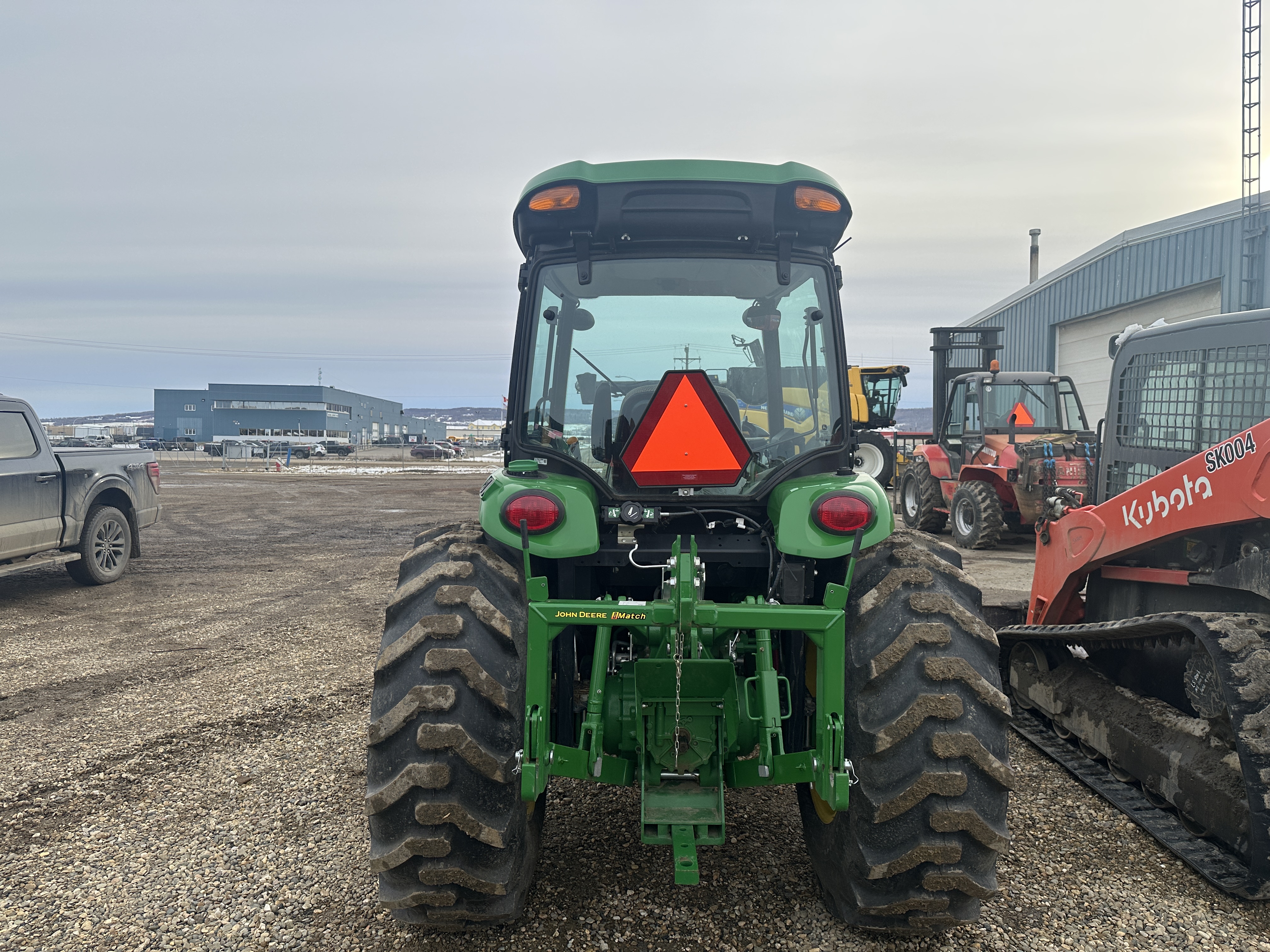 2021 John Deere 4052R Tractor w/ 440 Loader 18