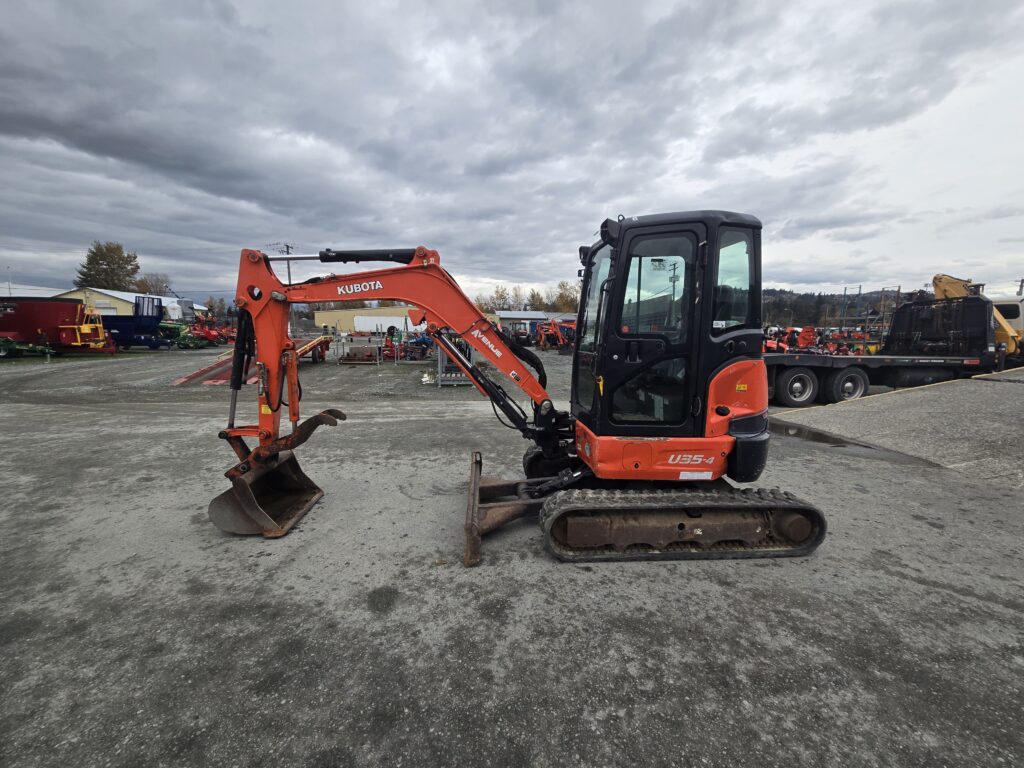 2018 Kubota U35 Excavator 1