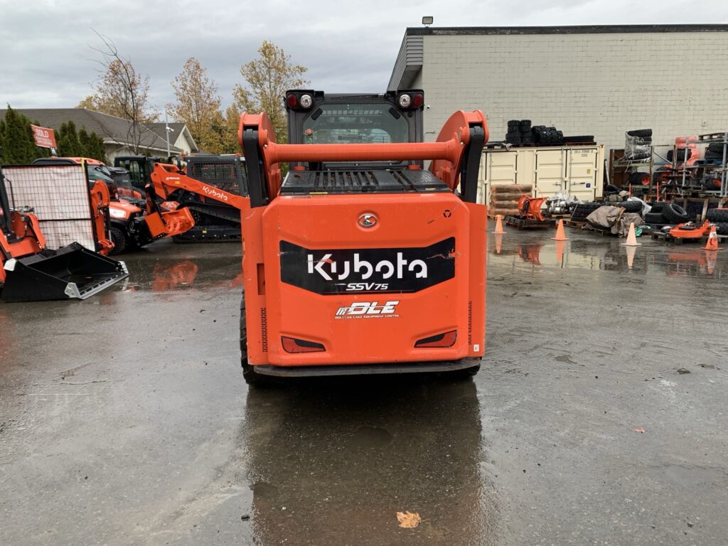 2022 Kubota SSV75P 3