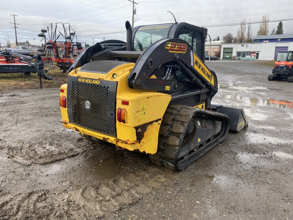 2013 New Holland C232 Track loader 4