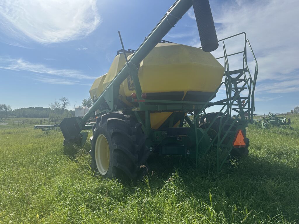 1999 John Deere 1820 Air Drill with 1900 Tank 2