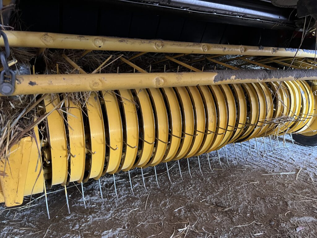 2017 New Holland RB560 Baler 7