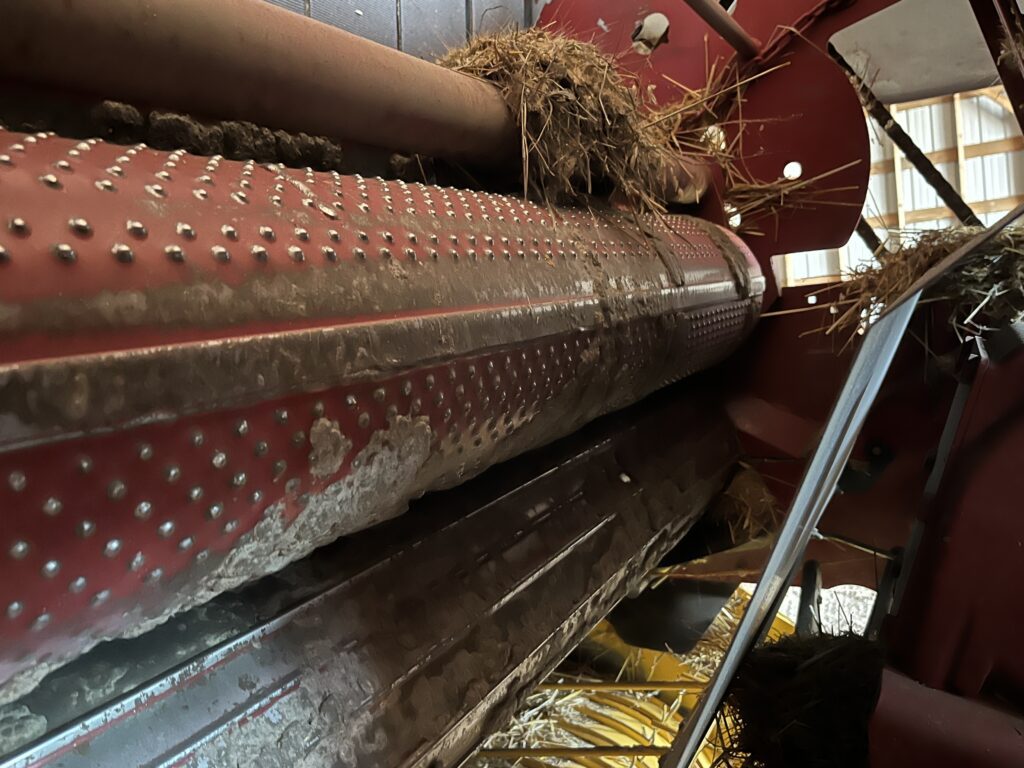 2017 New Holland RB560 Baler 9