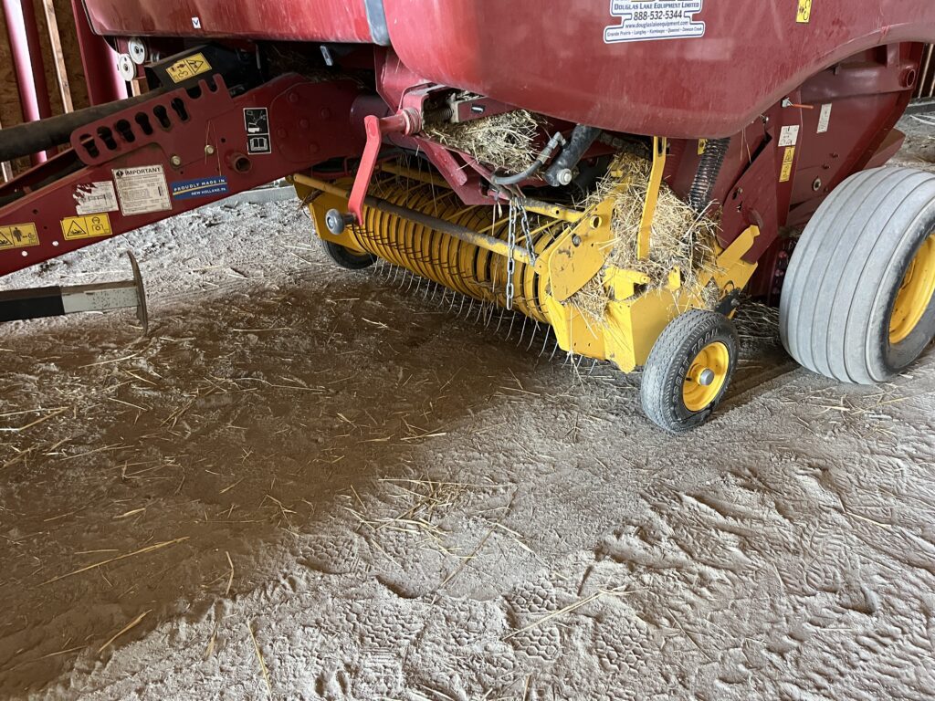 2017 New Holland RB560 Baler 6